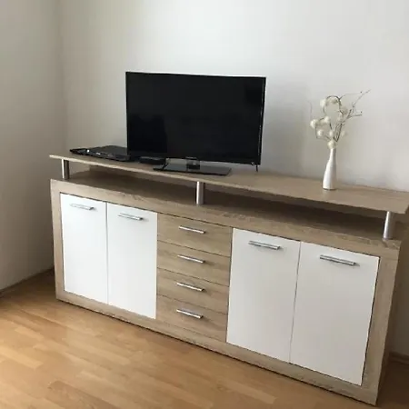 Apartman Alfa *