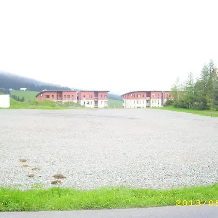 شقة Apartman Alfa Loučná pod Klínovcem