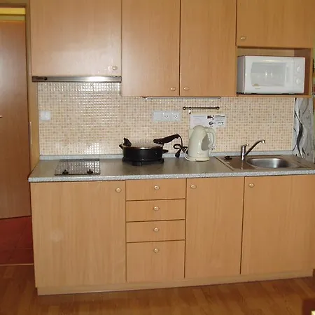 شقة Apartman Alfa Loučná pod Klínovcem